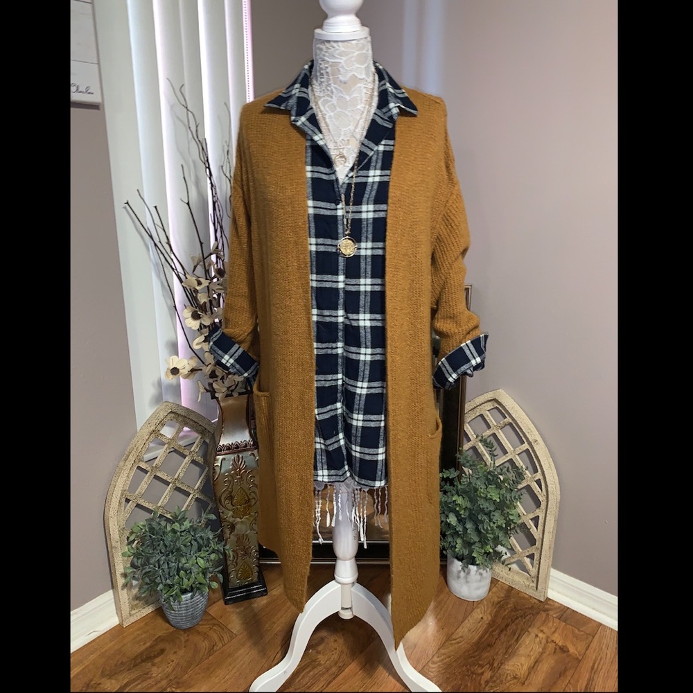 🍂🍁Button Down Plaid Shirt🍂🍁